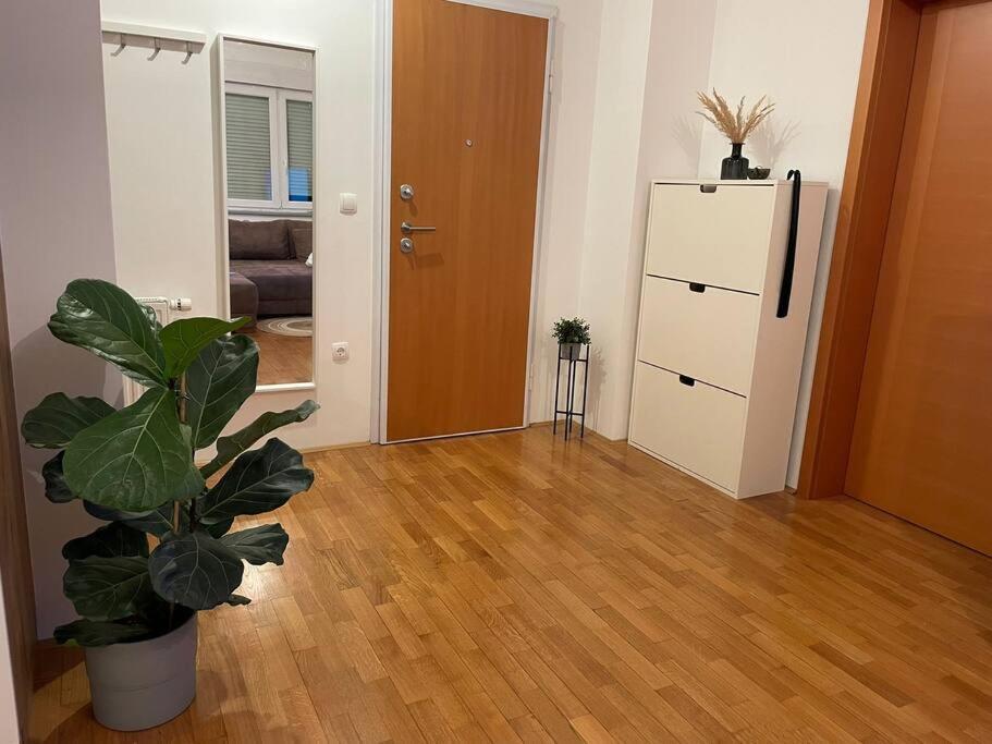 Mely Rose Appartement Ljubljana Buitenkant foto