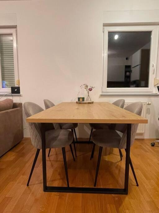Mely Rose Appartement Ljubljana Buitenkant foto