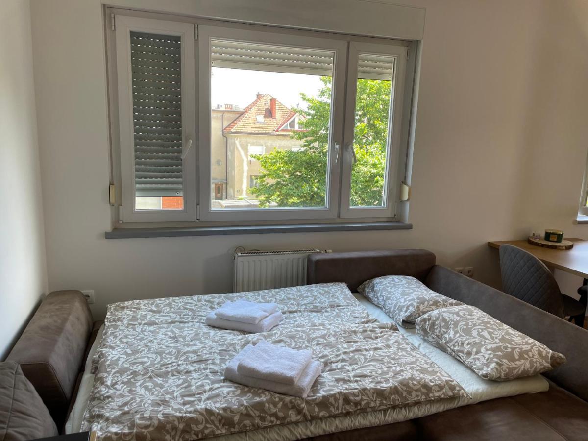 Mely Rose Appartement Ljubljana Buitenkant foto